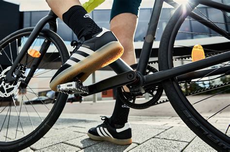 Adidas Velosamba Kult Sportschuh Bekommt Den Klick Fürs Bike