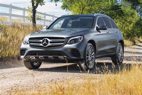 Mercedes glb vs mercedes glc: Mercedes-Benz GLC-Class is the 2017 Motor Trend SUV of the Year - Motor Trend