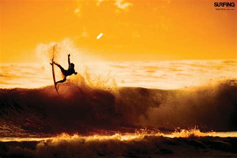 Download Surfing Sports Wallpaper