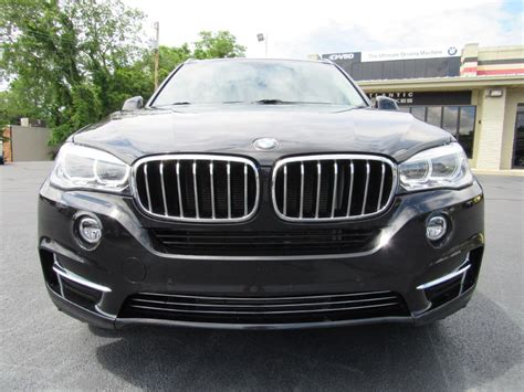 Pressure in each individual tire is measured. 2015 BMW X5 35I XDRIVE NAV-Head Up-LUX Wheels!