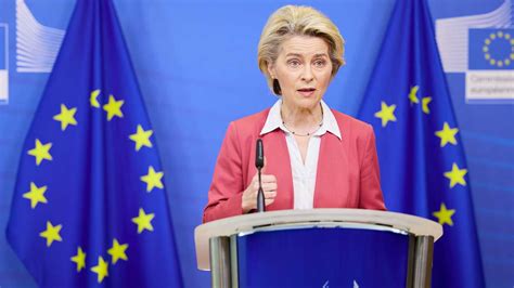 Presidenta De La Comisión Europea En India Para Hablar De Ucrania