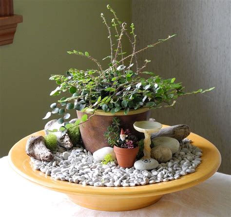Fast And Easy Indoor Miniature Garden Ideas For The Black Thumb