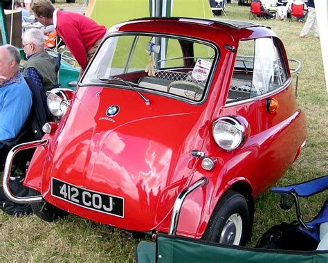 12 Pictures The Cute Bubble Cars From The 1950s