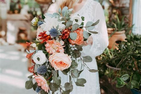 30 Best Fake Flower Bouquets For Weddings That Look Real Cascading