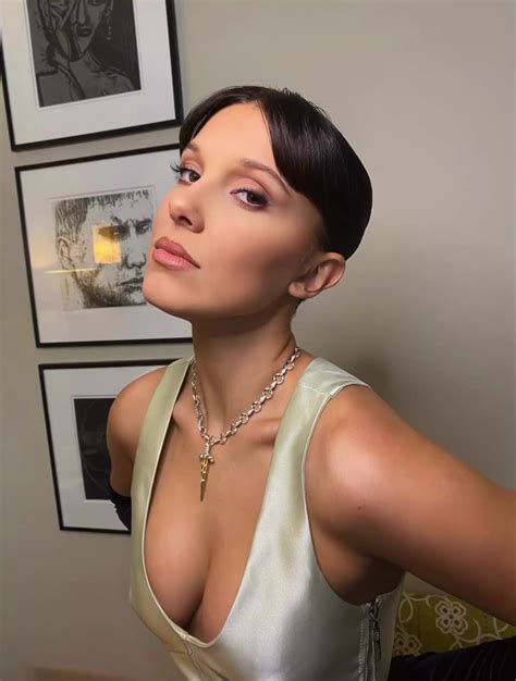 Millie Bobby Brown Rcelebritylegs