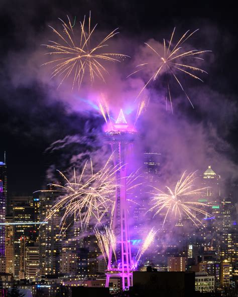 Happy New Year From Geekwire 2019 Fireworks From Seattle S Space Needle Geekwire