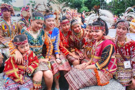 the kalinga tribe of the philippines history culture customs and tradition indigenous people