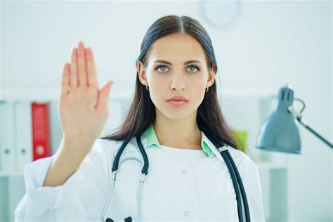 Female Surgeon Discrimination When The Patient Ask For The Real Doctor