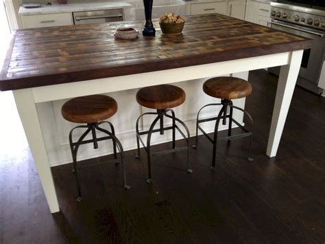 Stylish And Inspired Farmhouse Kitchen Island Ideas And Designs 7
