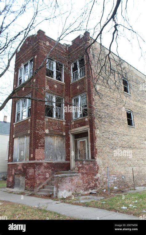 Abandoned Three Story Apartment Building In Englewood On Chicagos