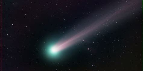 Astronomers Share Photos Of A Bright Green Christmas Comet Passing