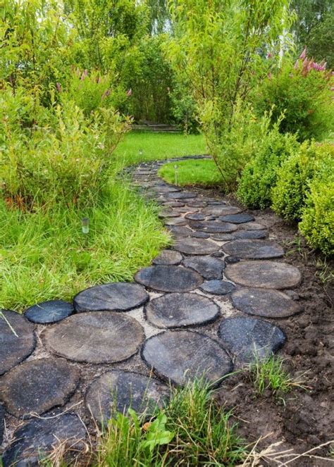 35 Gorgeous Garden Pathway Ideas To Tiptoe On Med Bilder Trädgård
