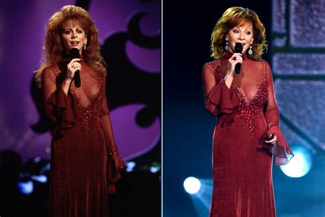 Acms 2018 Reba Mcentire Rewears Red Dress From 1993