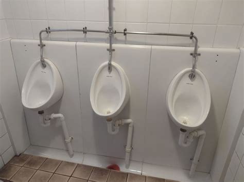 These Urinals Rmildlyinfuriating