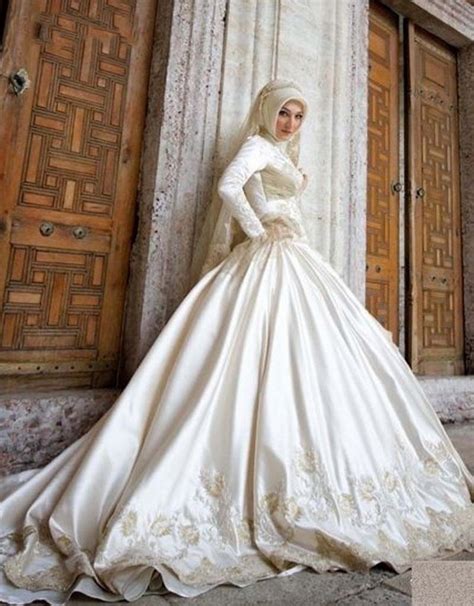 High Neck Long Sleeve Muslim Wedding Dresses 2016 With Hijab Lebanon