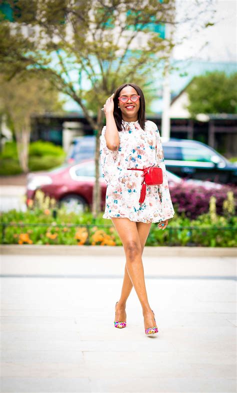ROCKING ROMPER - HOW TO STYLE A FLORAL ROMPER | Floral romper, Floral rompers women, Summer ...