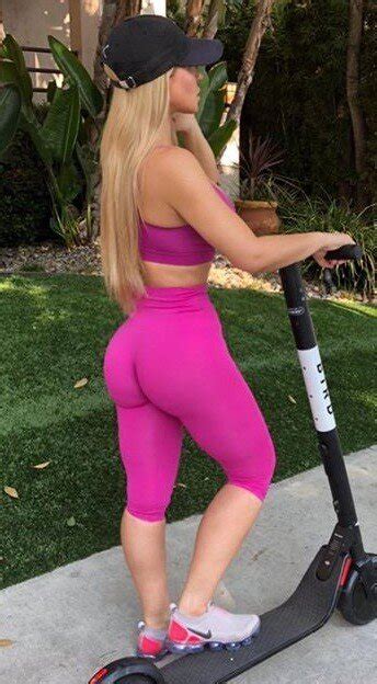 Round Ass In Pink Yoga Pants Fomoco