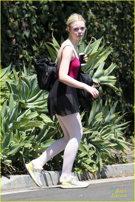 Pin By Mark Bowen On Elle Fanning Balet Class Ausust Elle Fanning White Tights Ballet Clothes