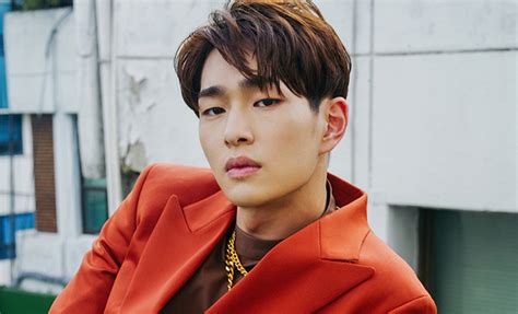 Shinees Onew Talks About His Recent Injury