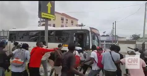 Vandalismo Estradas Cortadas E Enchentes Nas Paragens Greve De Taxistas Em Luanda Faz 17