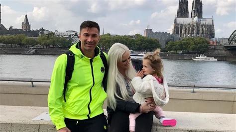 Nach tochter sophia wünscht sie sich mit lucas cordalis ein weiteres kind. Daniela Katzenberger: Das passierte, als sie Töchterchen ...