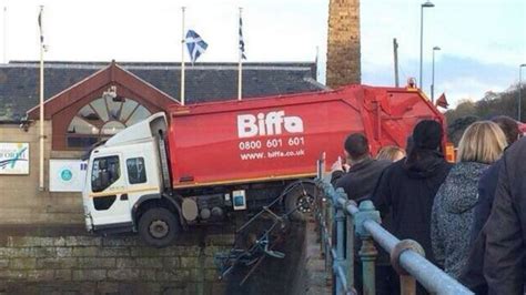 Bin Lorry Driver Dies After South Queensferry Pier Crash Bbc News