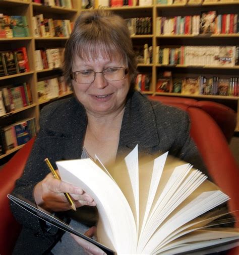 Speed Reader Works Her Way Through Harper Lee Book In 25 Minutes At