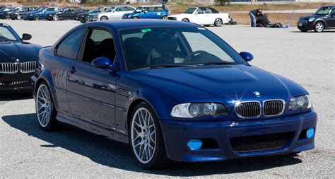 Het enige dat overeenkomt is het vermogen, de bmw heeft 460 pk en de audi 450 pk. VWVortex.com - Which looks better? B7 Audi RS4 vs E46 M3