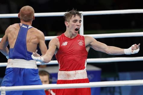 first china s lu bin now irish boxer michael conlan shows judges his contempt with his middle