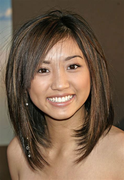 Perfect Medium Length Hairstyles With Layers And Side Swept Bangs Trend