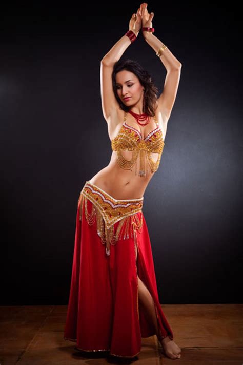 Pin By Aplod Aplode On Farham Belly Dancers Belly Dance Belly Dance Costumes