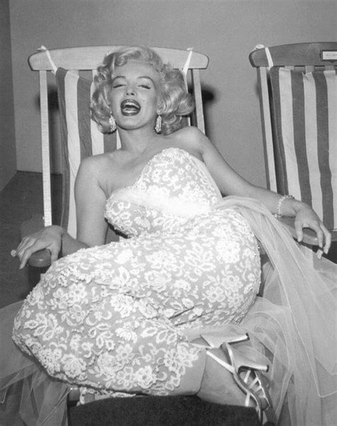 jess for marilyn posts tagged marilyn monroe in 2020 marilyn marilyn monroe one shoulder