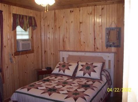 Book your next amazing stay at vrbo®! Red Rock Cabins in Kingston, Marshall County, United ...