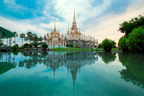 ABSOLUTE MUST: Top 10 most magnificent temples in Bangkok » The ...