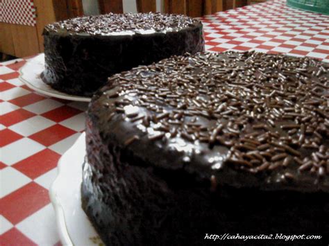 Keluarkan kek dari kukusan dan biarkan sejuk sebelum diletakkan topping ke atas kek. Resepi | Kek Coklat Lembab ::. | :: AKU,CINTA & CITA-CITA ::