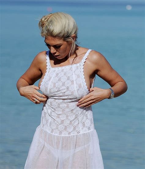 Frankie Essex Goes Topless Makes Headlines Thefappening
