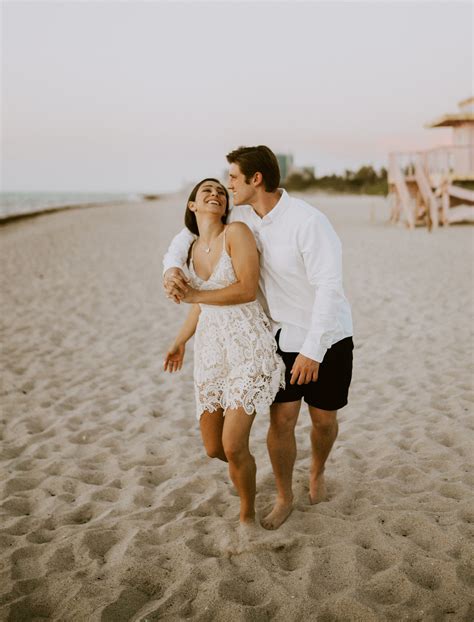 Romantic Miami Beach Engagement Photos At Sunrise Michelle Gonzalez