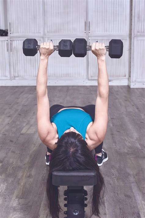 The Importance of Strength Training for Women - ORANJ FITNESS