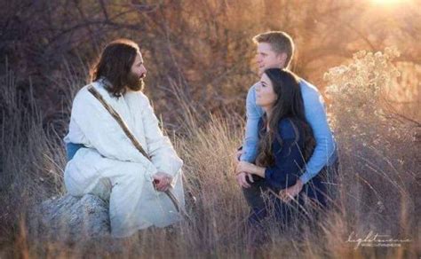 Christian Couple Include Jesus In Their Pre Wedding Photo Shoot Yabaleftonline