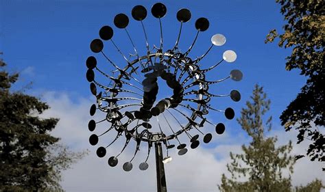Dizzying Kinetic Sculptures By Anthony Howe Billow And Writhe In The