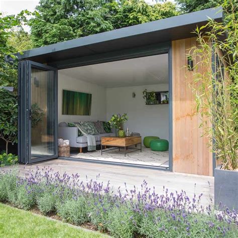 Small Outdoor Garden Room Ideas