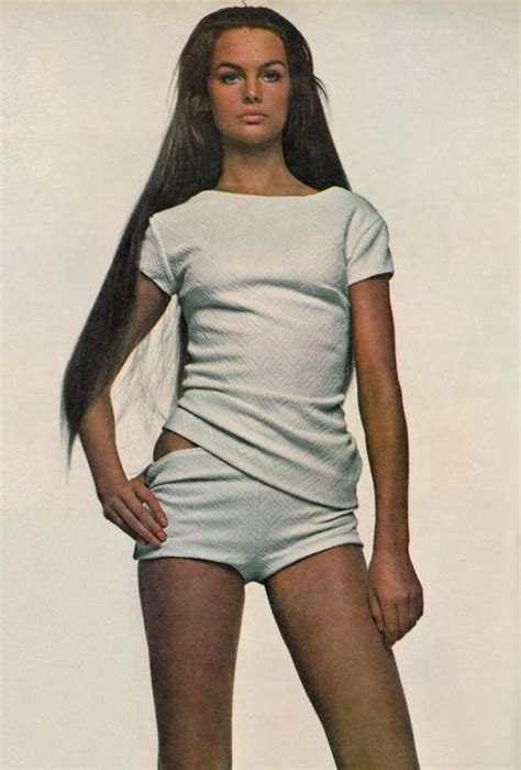 Photo By Richard Avedon 1968 Jean Shrimpton Sixties Fashion Shrimpton