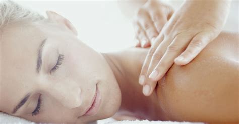 5 Legitimate Reasons You Should Book A Massage Right Now Huffpost
