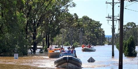 Hochwasser In Australien Forderte Erstes Todesopfer Australien