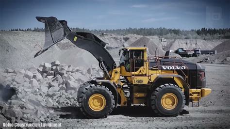 10 Largest And Powerful Wheel Loaders In The World Youtube