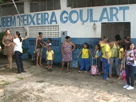 G Pr Dio De Escola De S O Lu S Fechado Por Falta De Pagamento