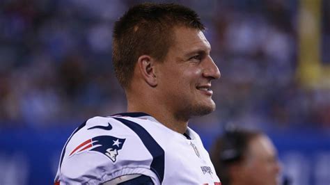 Rob Gronkowski Super Satisfied With New Contract Nfl Sporting News