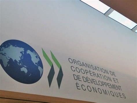 Για την επόμενη εβδομάδα προγραμματίζεται το άνοιγμα γυμνασίων και λυκείων, σύμφωνα με την υπουργό παιδείας και θρησκευμάτων, νίκη κεραμέως. Έκθεση ΟΟΣΑ για την ελληνική εκπαίδευση 2018: Προς ένα ...