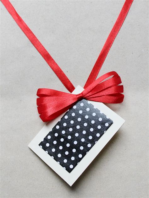 Handmade birthday gifts with paper. Handmade Birthday Cards Using Gift Wrap | Loulou Downtown