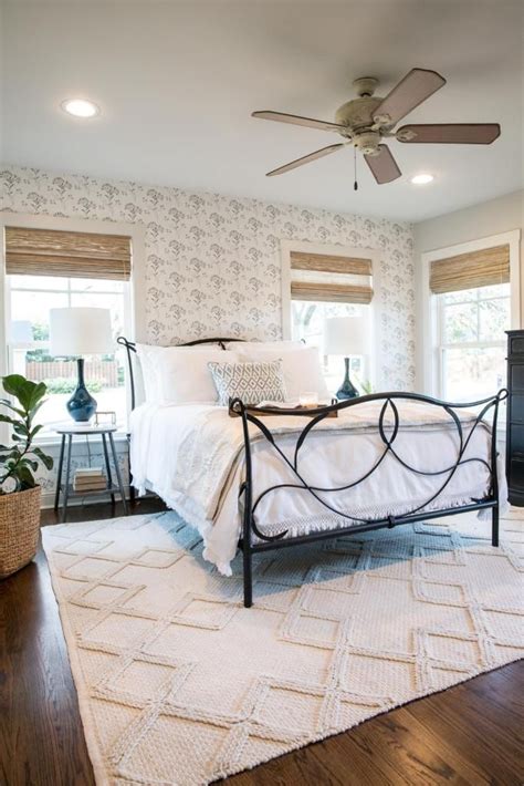 Top 11 Bedrooms By Joanna Gaines Nikki S Plate Fixer Upper Bedrooms